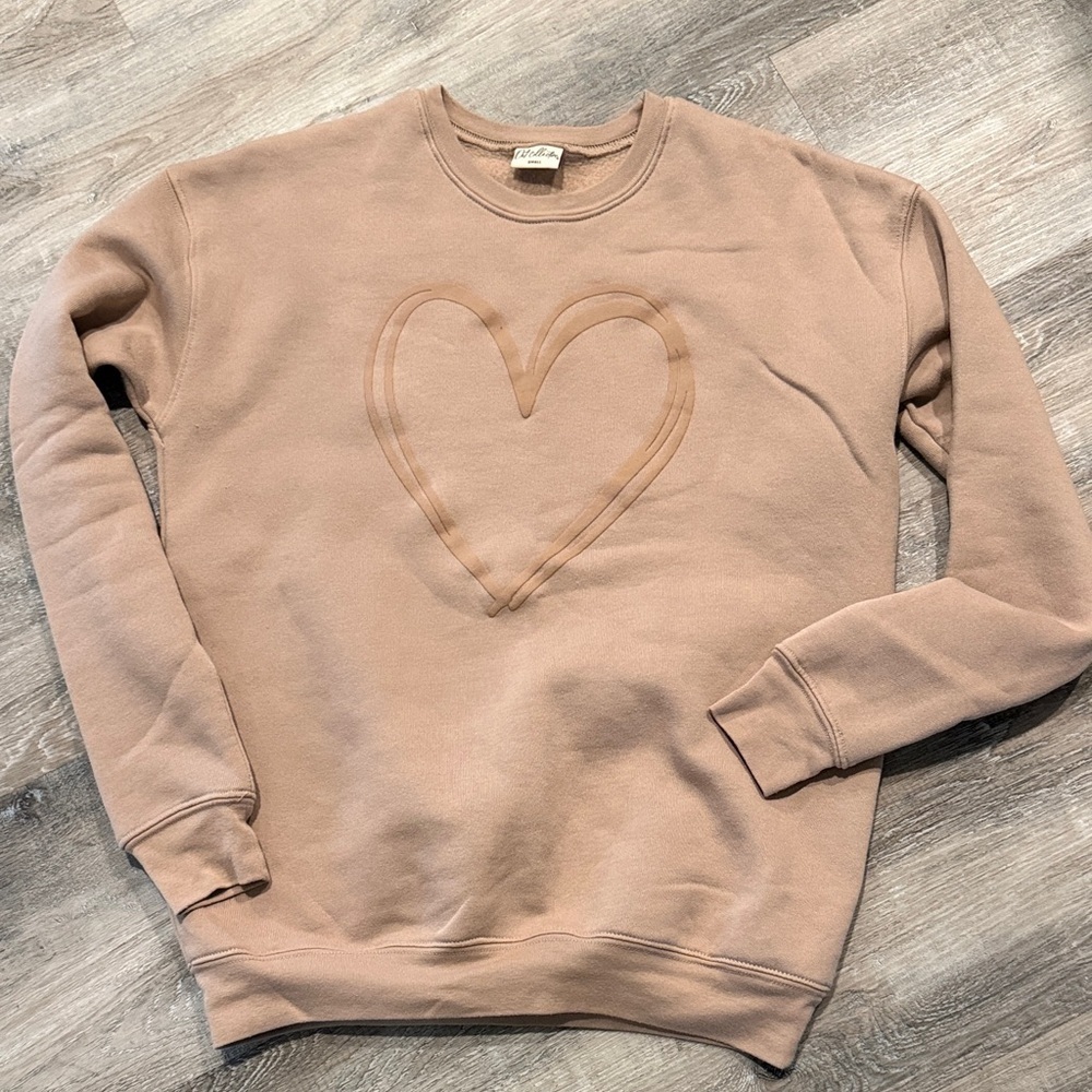 NWOT Iak Collection Tan Mocha Sweatshirt with Heart Design sz s